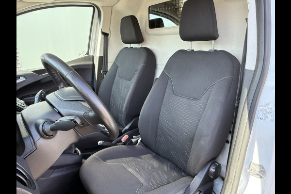 Ford Transit Courier BWJ 2017 | 1.5 TDCI 75PK Trend | AIRCO | TREKHAAK | NAVI | CRUISE | PDC |
