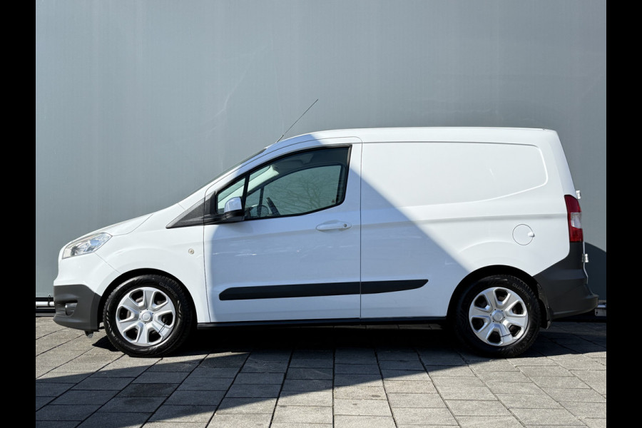 Ford Transit Courier BWJ 2017 | 1.5 TDCI 75PK Trend | AIRCO | TREKHAAK | NAVI | CRUISE | PDC |