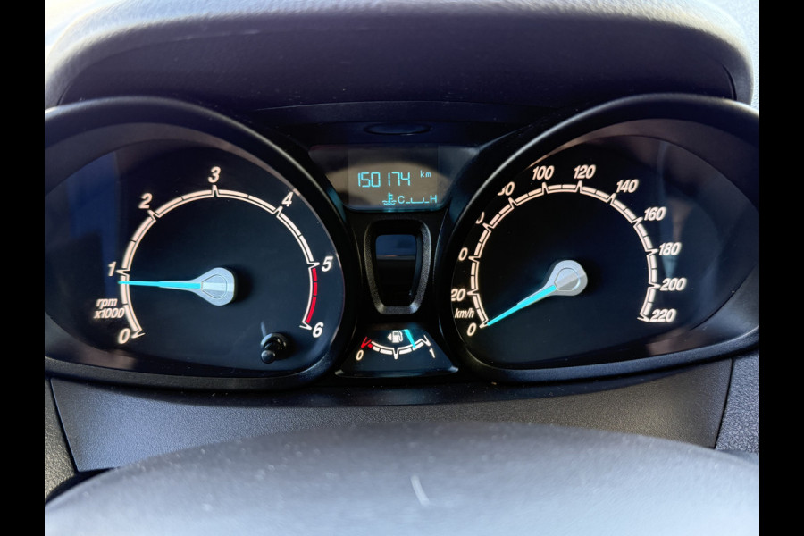 Ford Transit Courier BWJ 2017 | 1.5 TDCI 75PK Trend | AIRCO | TREKHAAK | NAVI | CRUISE | PDC |