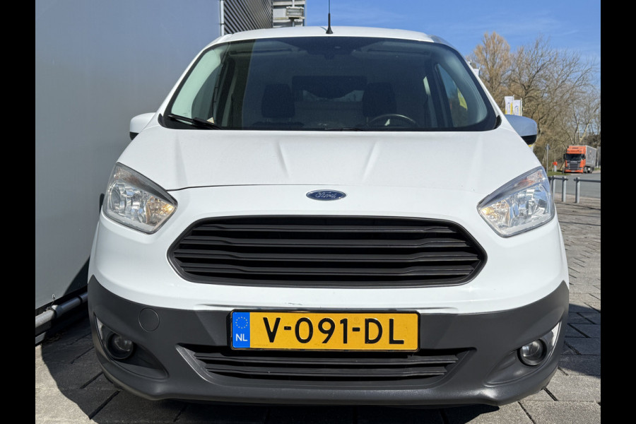 Ford Transit Courier BWJ 2017 | 1.5 TDCI 75PK Trend | AIRCO | TREKHAAK | NAVI | CRUISE | PDC |