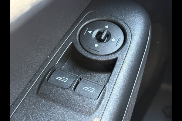 Ford Transit Courier BWJ 2017 | 1.5 TDCI 75PK Trend | AIRCO | TREKHAAK | NAVI | CRUISE | PDC |