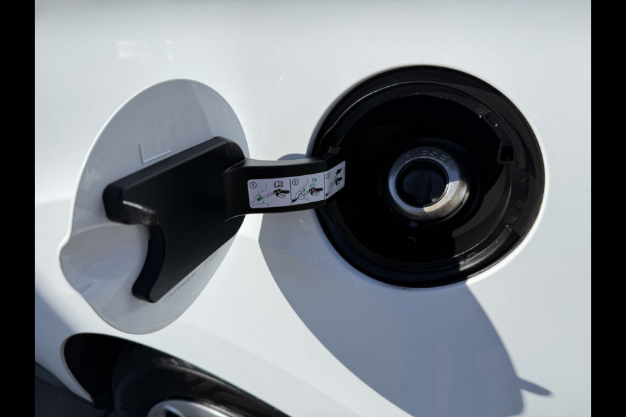 Ford Transit Courier BWJ 2017 | 1.5 TDCI 75PK Trend | AIRCO | TREKHAAK | NAVI | CRUISE | PDC |