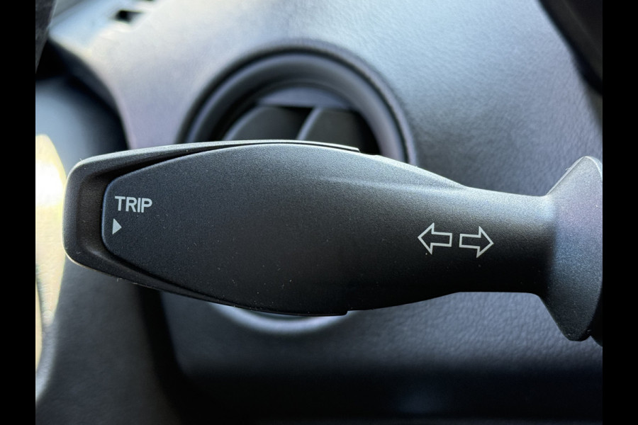 Ford Transit Courier BWJ 2017 | 1.5 TDCI 75PK Trend | AIRCO | TREKHAAK | NAVI | CRUISE | PDC |