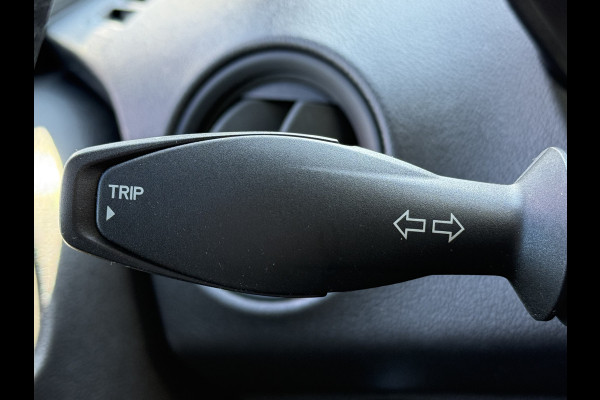 Ford Transit Courier BWJ 2017 | 1.5 TDCI 75PK Trend | AIRCO | TREKHAAK | NAVI | CRUISE | PDC |