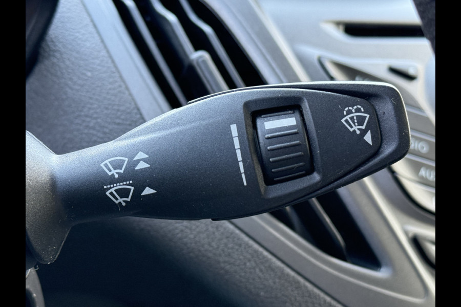 Ford Transit Courier BWJ 2017 | 1.5 TDCI 75PK Trend | AIRCO | TREKHAAK | NAVI | CRUISE | PDC |