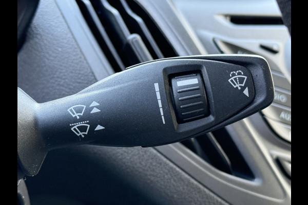 Ford Transit Courier BWJ 2017 | 1.5 TDCI 75PK Trend | AIRCO | TREKHAAK | NAVI | CRUISE | PDC |