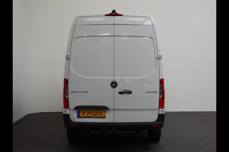 Mercedes-Benz Sprinter 315 Automaat L2H2 RWD Automaat Airco Cruise Control Side-bars Navigatiesysteem Trekhaak Mercedes-Benz Sprinter 315 Automaat L2H2 RWD Automaat Airco Cruise Control Side-bars Navigatiesysteem Trekhaak