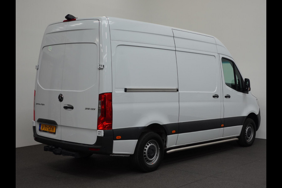 Mercedes-Benz Sprinter 315 Automaat L2H2 RWD Automaat Airco Cruise Control Side-bars Navigatiesysteem Trekhaak Mercedes-Benz Sprinter 315 Automaat L2H2 RWD Automaat Airco Cruise Control Side-bars Navigatiesysteem Trekhaak