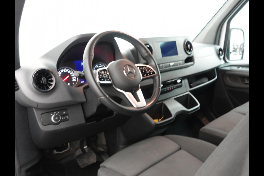 Mercedes-Benz Sprinter 315 Automaat L2H2 RWD Automaat Airco Cruise Control Side-bars Navigatiesysteem Trekhaak Mercedes-Benz Sprinter 315 Automaat L2H2 RWD Automaat Airco Cruise Control Side-bars Navigatiesysteem Trekhaak