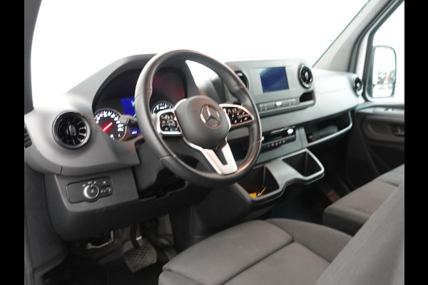 Mercedes-Benz Sprinter 315 Automaat L2H2 RWD Automaat Airco Cruise Control Side-bars Navigatiesysteem Trekhaak Mercedes-Benz Sprinter 315 Automaat L2H2 RWD Automaat Airco Cruise Control Side-bars Navigatiesysteem Trekhaak