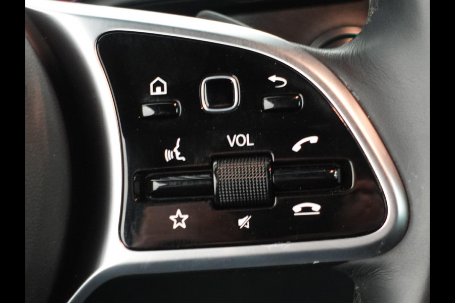 Mercedes-Benz Sprinter 315 Automaat L2H2 RWD Automaat Airco Cruise Control Side-bars Navigatiesysteem Trekhaak Mercedes-Benz Sprinter 315 Automaat L2H2 RWD Automaat Airco Cruise Control Side-bars Navigatiesysteem Trekhaak
