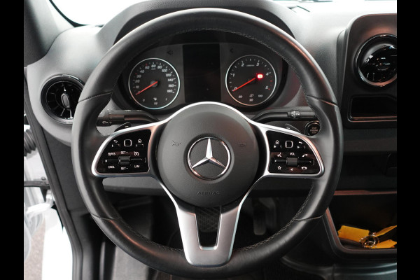 Mercedes-Benz Sprinter 315 Automaat L2H2 RWD Automaat Airco Cruise Control Side-bars Navigatiesysteem Trekhaak Mercedes-Benz Sprinter 315 Automaat L2H2 RWD Automaat Airco Cruise Control Side-bars Navigatiesysteem Trekhaak