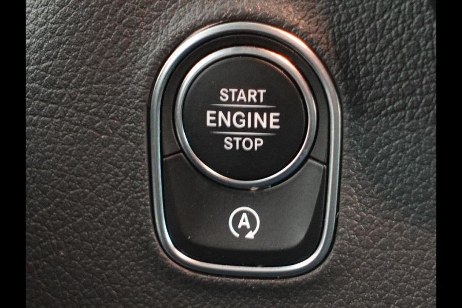 Mercedes-Benz Sprinter 315 Automaat L2H2 RWD Automaat Airco Cruise Control Side-bars Navigatiesysteem Trekhaak Mercedes-Benz Sprinter 315 Automaat L2H2 RWD Automaat Airco Cruise Control Side-bars Navigatiesysteem Trekhaak