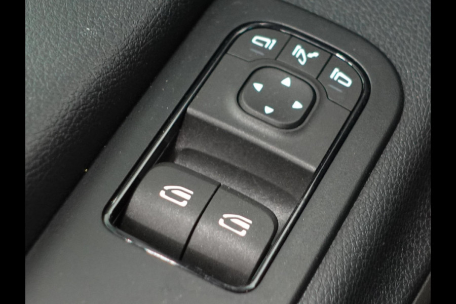 Mercedes-Benz Sprinter 315 Automaat L2H2 RWD Automaat Airco Cruise Control Side-bars Navigatiesysteem Trekhaak Mercedes-Benz Sprinter 315 Automaat L2H2 RWD Automaat Airco Cruise Control Side-bars Navigatiesysteem Trekhaak