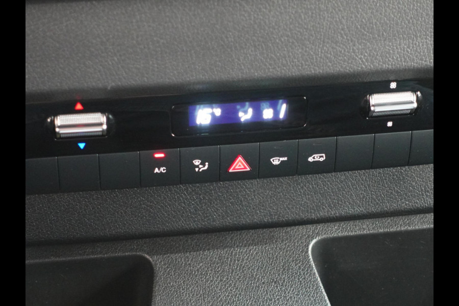 Mercedes-Benz Sprinter 315 Automaat L2H2 RWD Automaat Airco Cruise Control Side-bars Navigatiesysteem Trekhaak Mercedes-Benz Sprinter 315 Automaat L2H2 RWD Automaat Airco Cruise Control Side-bars Navigatiesysteem Trekhaak
