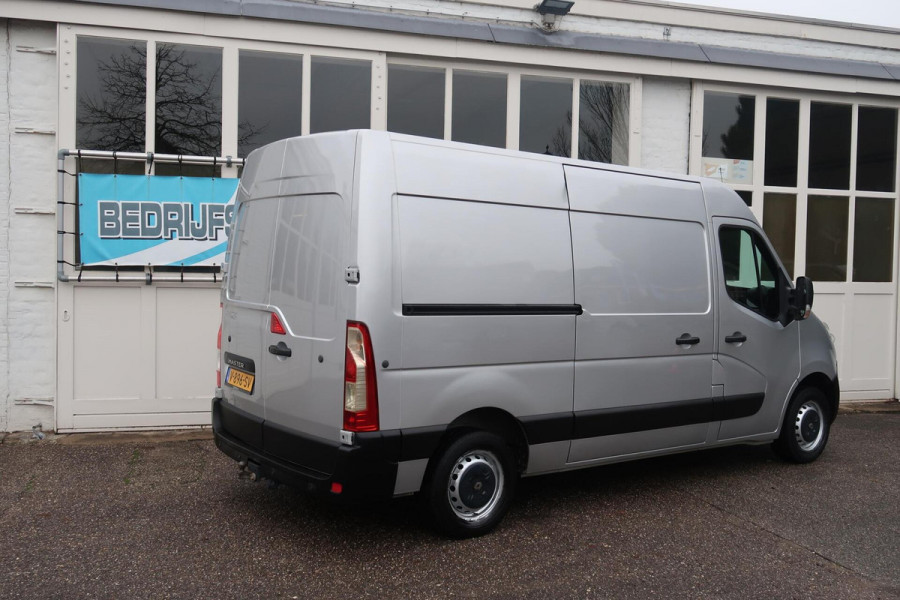 Renault Master 146PK L2H2 |1e Eign.|AIRCO|NAVI |TREKHAAK| NETTE STAAT! Renault Master 146PK|L2H2|Airco|Cruise|NAVI|Trekhaak|PDC|NETJES!