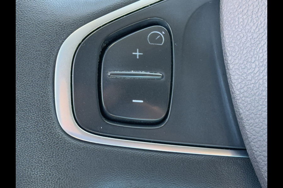 Renault Clio BWJ 2019 | 0.9 TCe 90PK Limited | NWE APK | CLIMA | NAVI | CRUISE | PDC | CARPLAY |