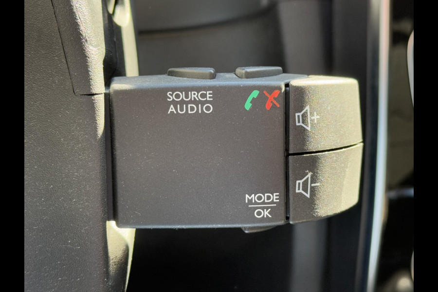 Renault Clio BWJ 2019 | 0.9 TCe 90PK Limited | NWE APK | CLIMA | NAVI | CRUISE | PDC | CARPLAY |