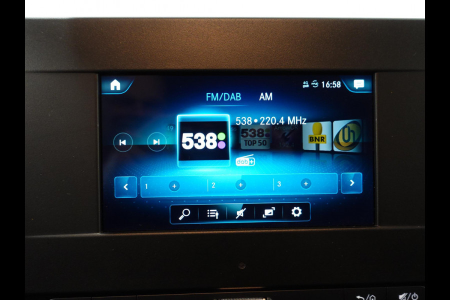 Mercedes-Benz Sprinter 211 1.9 CDI L2H2 FWD Automaat 9-G tronic Airco Navi Camera Cruisecontrol 3Zits Electra pakket DAB