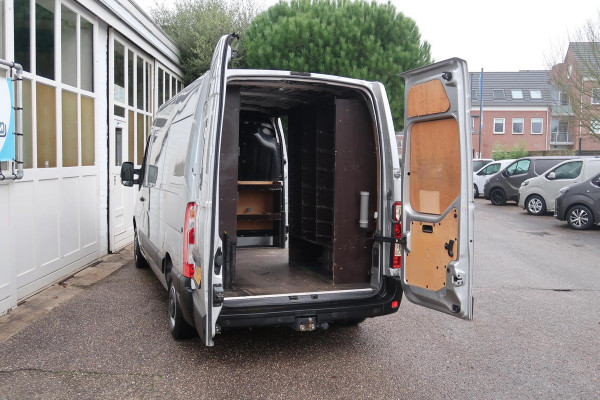 Renault Master 146PK L2H2 |1e Eign.|AIRCO|NAVI |TREKHAAK| NETTE STAAT! Renault Master 146PK|L2H2|Airco|Cruise|NAVI|Trekhaak|PDC|NETJES!
