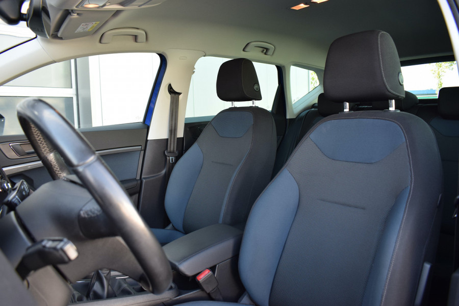 Seat Ateca 1.0 EcoTSI Style Business Intense | Trekhaak | Apple CarPlay | Camera | Climate Seat Ateca 1.0 EcoTSI Style Business Intense | Trekhaak | Apple CarPlay | Camera | Climate