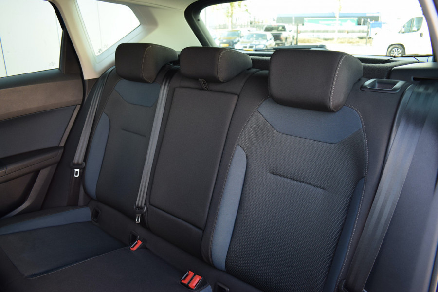 Seat Ateca 1.0 EcoTSI Style Business Intense | Trekhaak | Apple CarPlay | Camera | Climate Seat Ateca 1.0 EcoTSI Style Business Intense | Trekhaak | Apple CarPlay | Camera | Climate