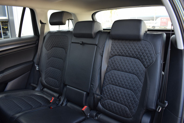 Škoda Kodiaq 1.5 TSI Business Edition | Trekhaak | CarPlay | Pano | Half Leer | Camera Škoda Kodiaq 1.5 TSI Business Edition | Trekhaak | CarPlay | Pano | Half Leer | Camera