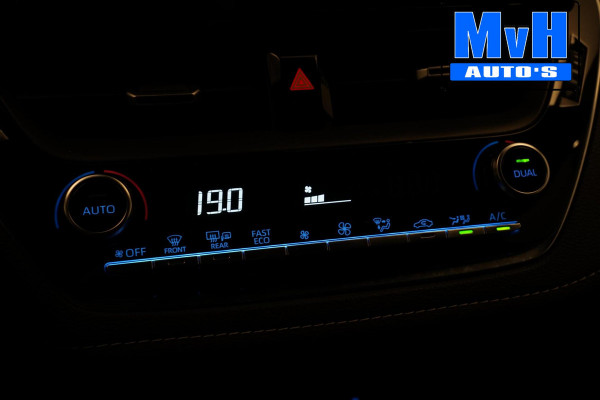 Toyota Corolla Touring Sports 1.8 Hybrid Business Plus|TREKHAAK