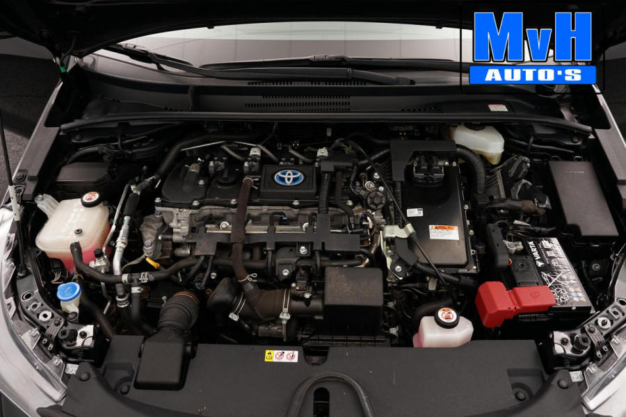 Toyota Corolla Touring Sports 1.8 Hybrid Business Plus|TREKHAAK