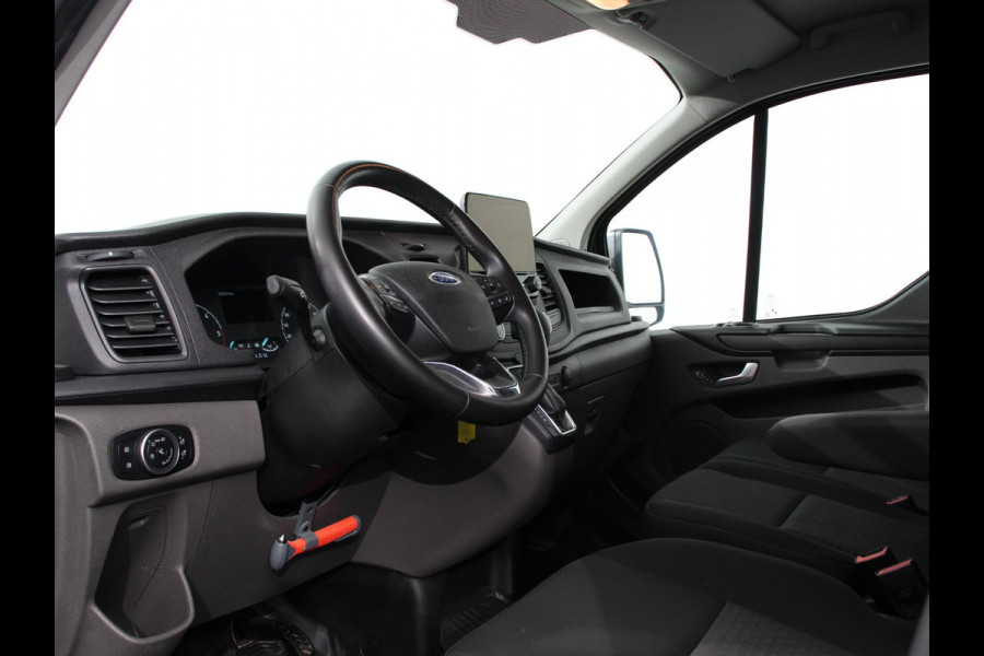 Ford Transit Custom 300 2.0 TDCI 130pk L2H1 Automaat | Navigatie | Cruise control | Camera | PDC VA | Trekhaak | Lichtmetalen Velgen