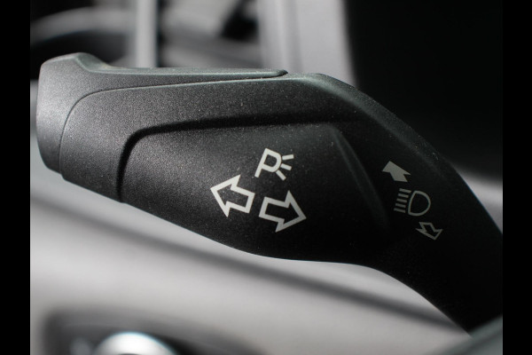 Ford Transit Custom 300 2.0 TDCI 130pk L2H1 Automaat | Navigatie | Cruise control | Camera | PDC VA | Trekhaak | Lichtmetalen Velgen