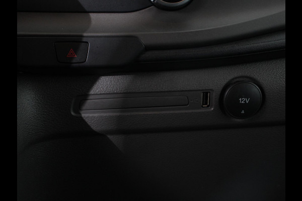 Ford Transit Custom 300 2.0 TDCI 130pk L2H1 Automaat | Navigatie | Cruise control | Camera | PDC VA | Trekhaak | Lichtmetalen Velgen