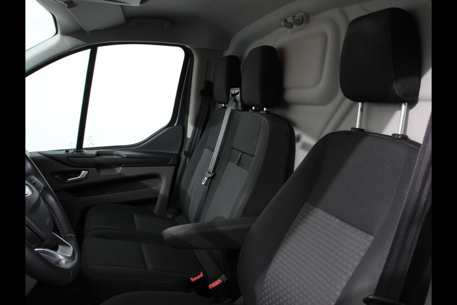 Ford Transit Custom 300 2.0 TDCI 130pk L2H1 Automaat | Navigatie | Cruise control | Camera | PDC VA | Trekhaak | Lichtmetalen Velgen