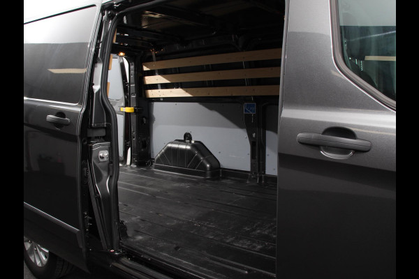 Ford Transit Custom 300 2.0 TDCI 130pk L2H1 Automaat | Navigatie | Cruise control | Camera | PDC VA | Trekhaak | Lichtmetalen Velgen