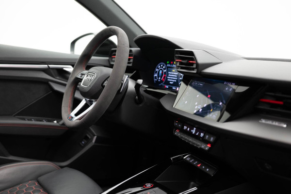 Audi RS3 Sportback 2.5 TFSI quattro |Pano|HUD|Adaptive|B&O|