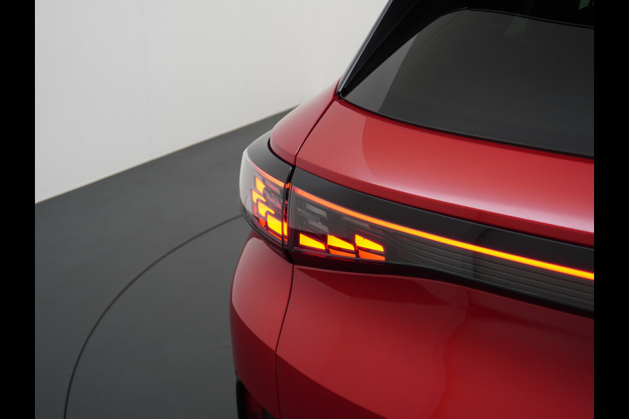 Volkswagen ID.4 GTX 4Motion 300PK (82Kw) 77 kWh PanoDak Warmtepomp 360-Camera 20" Apple Carplay Android Adaptive-Cruise Navi LED-v+a PDC-v+a Two Dual-Ecc App-Connect Mirror-Link Grootste Accu 0-100 6,3 seconden! AWD All Wheel Drive Assistentiepakket Design-pakket plus. Accu garantie tot 15-04-2030/160.000km laden tot 175kw DC of thuis 11kwh AC per uur. Orig.NLse auto € 58.000 nieuw Volkswagen ID.4 GTX 4Motion 300PK (82Kw) 77 kWh PanoDak Warmtepomp 360-Camera 20" Apple Carplay Android Adaptive-Cruise Navi LED-v+a PDC-v+a Two Dual-Ecc App-Connect Mirror-Link Grootste Accu 0-100 6,3 seconden! AWD All Wheel Drive Assistentiepakket Design-pakket plus. Accu garantie tot 15-04-2030/160.000km laden tot 175kw DC of thuis 11kwh AC per uur. Orig.NLse auto € 58.000 nieuw
