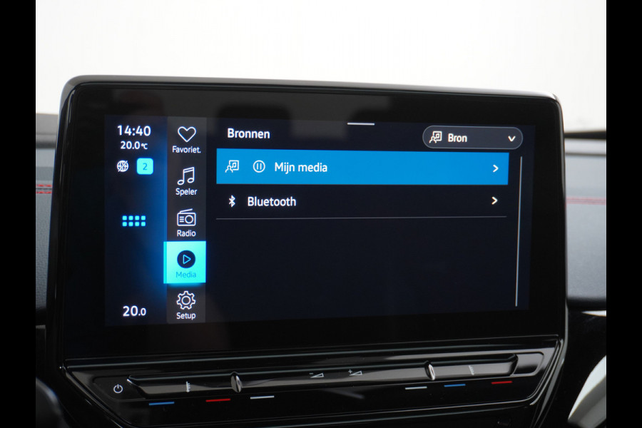 Volkswagen ID.4 GTX 4Motion 300PK (82Kw) 77 kWh PanoDak Warmtepomp 360-Camera 20" Apple Carplay Android Adaptive-Cruise Navi LED-v+a PDC-v+a Two Dual-Ecc App-Connect Mirror-Link Grootste Accu 0-100 6,3 seconden! AWD All Wheel Drive Assistentiepakket Design-pakket plus. Accu garantie tot 15-04-2030/160.000km laden tot 175kw DC of thuis 11kwh AC per uur. Orig.NLse auto € 58.000 nieuw Volkswagen ID.4 GTX 4Motion 300PK (82Kw) 77 kWh PanoDak Warmtepomp 360-Camera 20" Apple Carplay Android Adaptive-Cruise Navi LED-v+a PDC-v+a Two Dual-Ecc App-Connect Mirror-Link Grootste Accu 0-100 6,3 seconden! AWD All Wheel Drive Assistentiepakket Design-pakket plus. Accu garantie tot 15-04-2030/160.000km laden tot 175kw DC of thuis 11kwh AC per uur. Orig.NLse auto € 58.000 nieuw