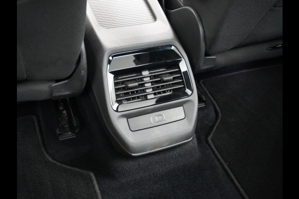 Volkswagen ID.4 GTX 4Motion 300PK (82Kw) 77 kWh PanoDak Warmtepomp 360-Camera 20" Apple Carplay Android Adaptive-Cruise Navi LED-v+a PDC-v+a Two Dual-Ecc App-Connect Mirror-Link Grootste Accu 0-100 6,3 seconden! AWD All Wheel Drive Assistentiepakket Design-pakket plus. Accu garantie tot 15-04-2030/160.000km laden tot 175kw DC of thuis 11kwh AC per uur. Orig.NLse auto € 58.000 nieuw Volkswagen ID.4 GTX 4Motion 300PK (82Kw) 77 kWh PanoDak Warmtepomp 360-Camera 20" Apple Carplay Android Adaptive-Cruise Navi LED-v+a PDC-v+a Two Dual-Ecc App-Connect Mirror-Link Grootste Accu 0-100 6,3 seconden! AWD All Wheel Drive Assistentiepakket Design-pakket plus. Accu garantie tot 15-04-2030/160.000km laden tot 175kw DC of thuis 11kwh AC per uur. Orig.NLse auto € 58.000 nieuw