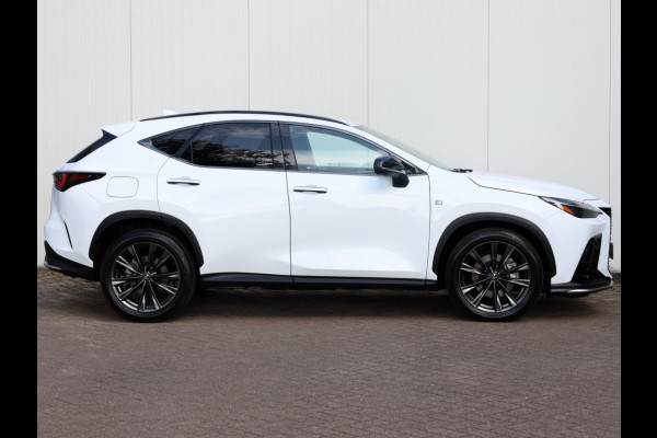 Lexus NX 450h+ AWD F Sport Line | Head-Up | Adaptief onderstel | 360 Cam Lexus NX 450h+ AWD F Sport Line | Head-Up | Adaptief onderstel | 360 Cam
