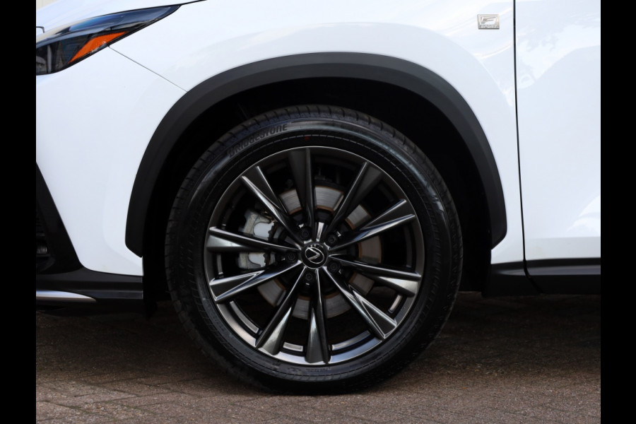 Lexus NX 450h+ AWD F Sport Line | Head-Up | Adaptief onderstel | 360 Cam Lexus NX 450h+ AWD F Sport Line | Head-Up | Adaptief onderstel | 360 Cam