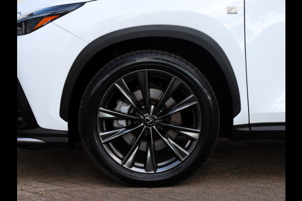 Lexus NX 450h+ AWD F Sport Line | Head-Up | Adaptief onderstel | 360 Cam Lexus NX 450h+ AWD F Sport Line | Head-Up | Adaptief onderstel | 360 Cam
