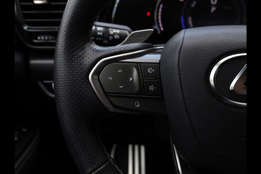 Lexus NX 450h+ AWD F Sport Line | Head-Up | Adaptief onderstel | 360 Cam Lexus NX 450h+ AWD F Sport Line | Head-Up | Adaptief onderstel | 360 Cam