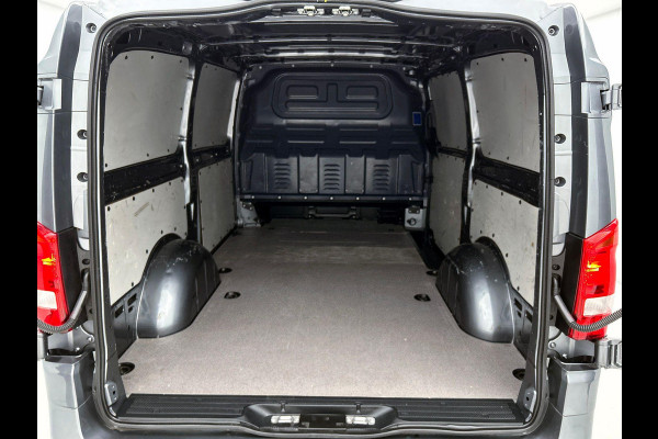 Mercedes-Benz Vito 114 CDI Lang Automaat Navigatie Airco Bluetooth Camera Trekhaak Mercedes-Benz Vito 114 CDI Lang Automaat Navigatie Airco Bluetooth Camera Trekhaak