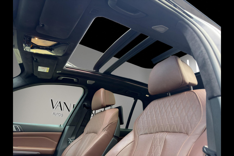 BMW X5 xDrive45e M-Sport B&W Sky Massage Laser BMW X5 xDrive45e M-Sport B&W Sky Massage Laser