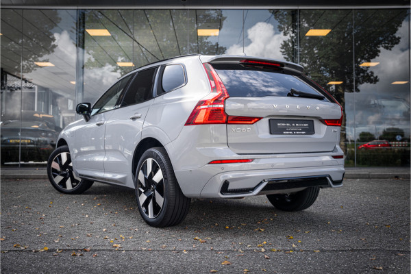 Volvo XC60 2.0 T6 Plug-in hybrid AWD Plus Dark ** Trekhaak ** Panodak ** H/K