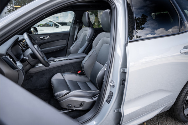 Volvo XC60 2.0 T6 Plug-in hybrid AWD Plus Dark ** Trekhaak ** Panodak ** H/K