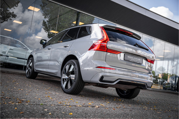 Volvo XC60 2.0 T6 Plug-in hybrid AWD Plus Dark ** Trekhaak ** Panodak ** H/K