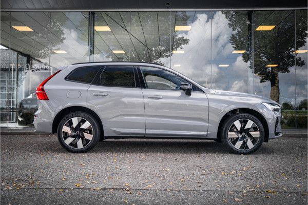 Volvo XC60 2.0 T6 Plug-in hybrid AWD Plus Dark ** Trekhaak ** Panodak ** H/K