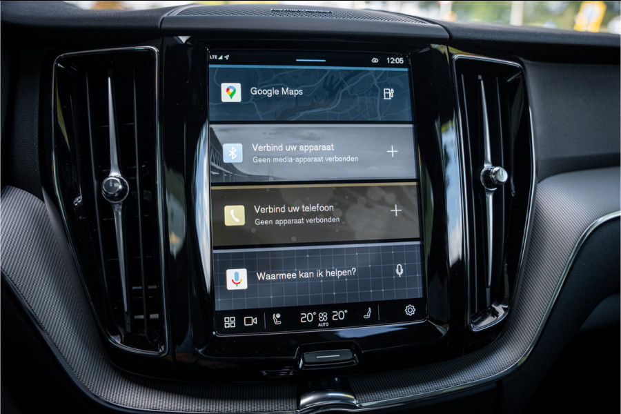 Volvo XC60 2.0 T6 Plug-in hybrid AWD Plus Dark ** Trekhaak ** Panodak ** H/K