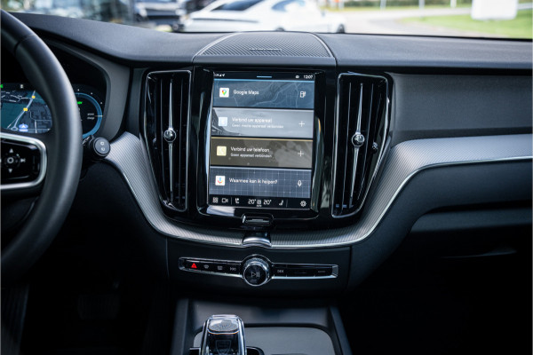 Volvo XC60 2.0 T6 Plug-in hybrid AWD Plus Dark ** Trekhaak ** Panodak ** H/K